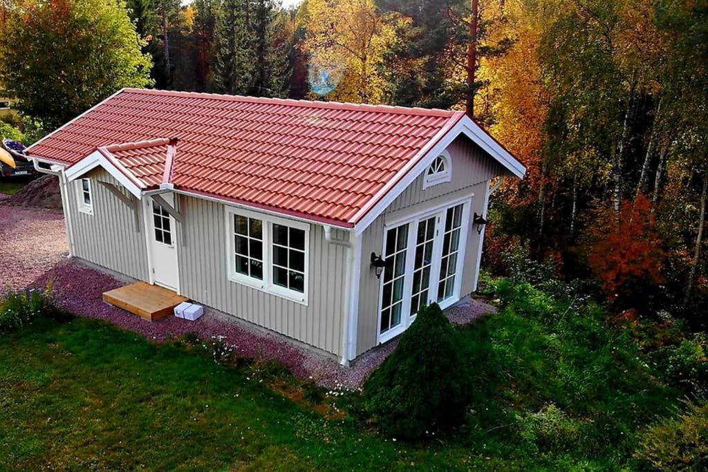 Nybyggd Stuga Intill Skogsbrynet - New Built Cottage Next To The Cowberry Forest Мура Екстер'єр фото