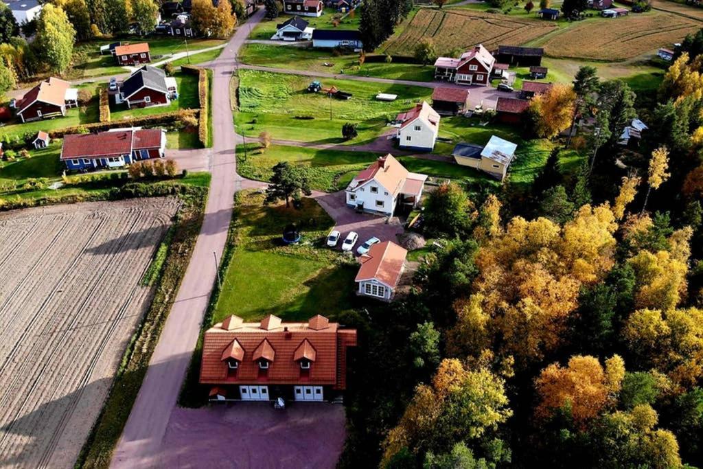 Nybyggd Stuga Intill Skogsbrynet - New Built Cottage Next To The Cowberry Forest Мура Екстер'єр фото